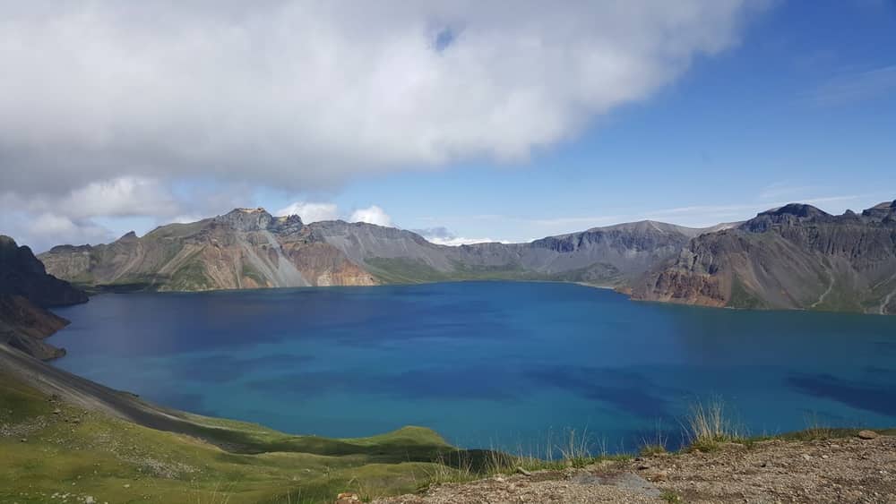 长白山西坡（白山）实景图