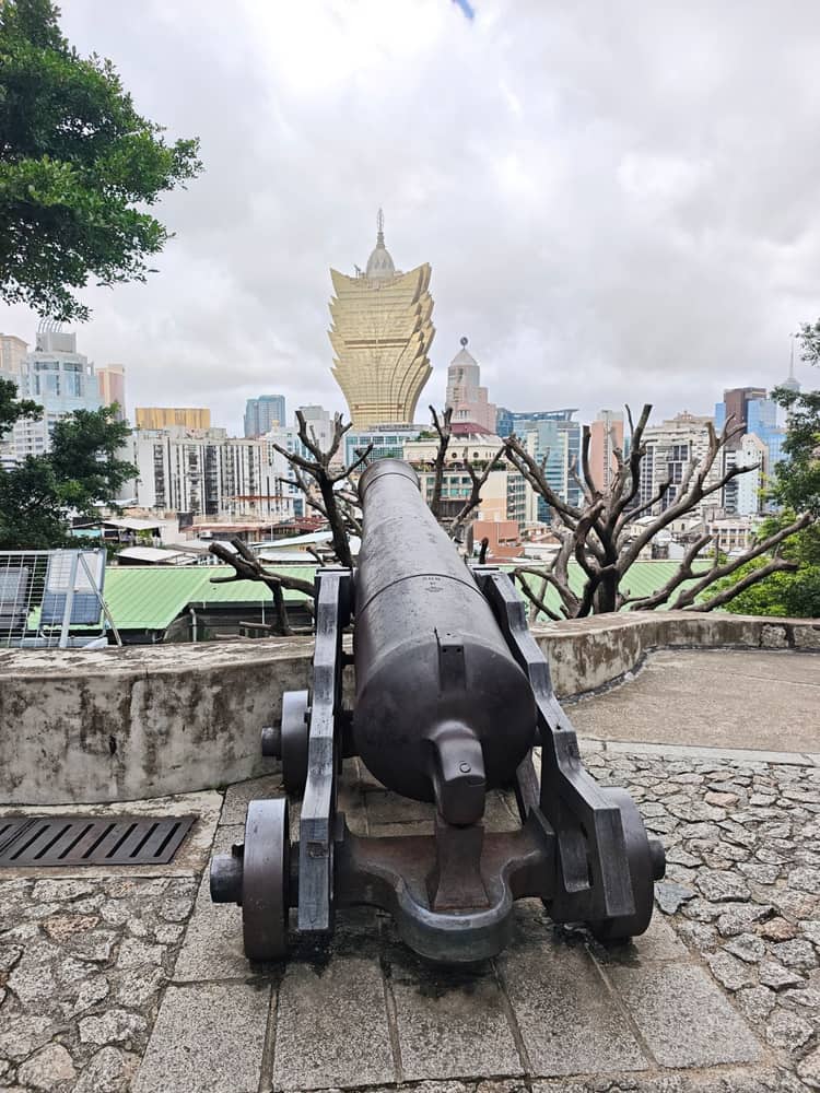 大炮台与澳门博物馆(澳门)实景图